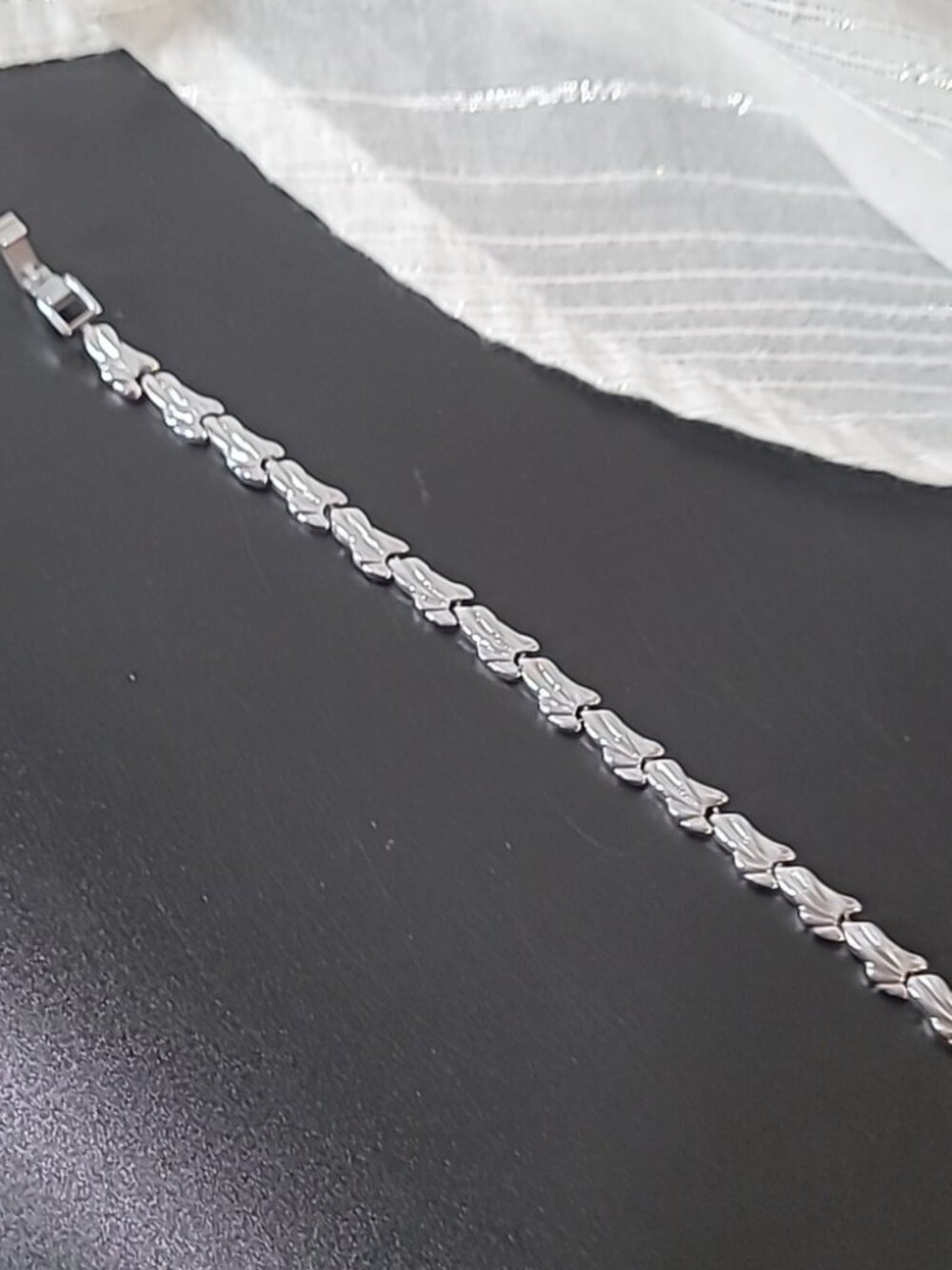 Vintage Two-Tone Stainless Steel 16" Leaf Link Collar Choker Necklace - Excellen - Picture 15 of 16